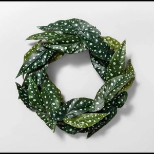 ⭐️Opalhouse Polkadot Begonia Leaf Wreath